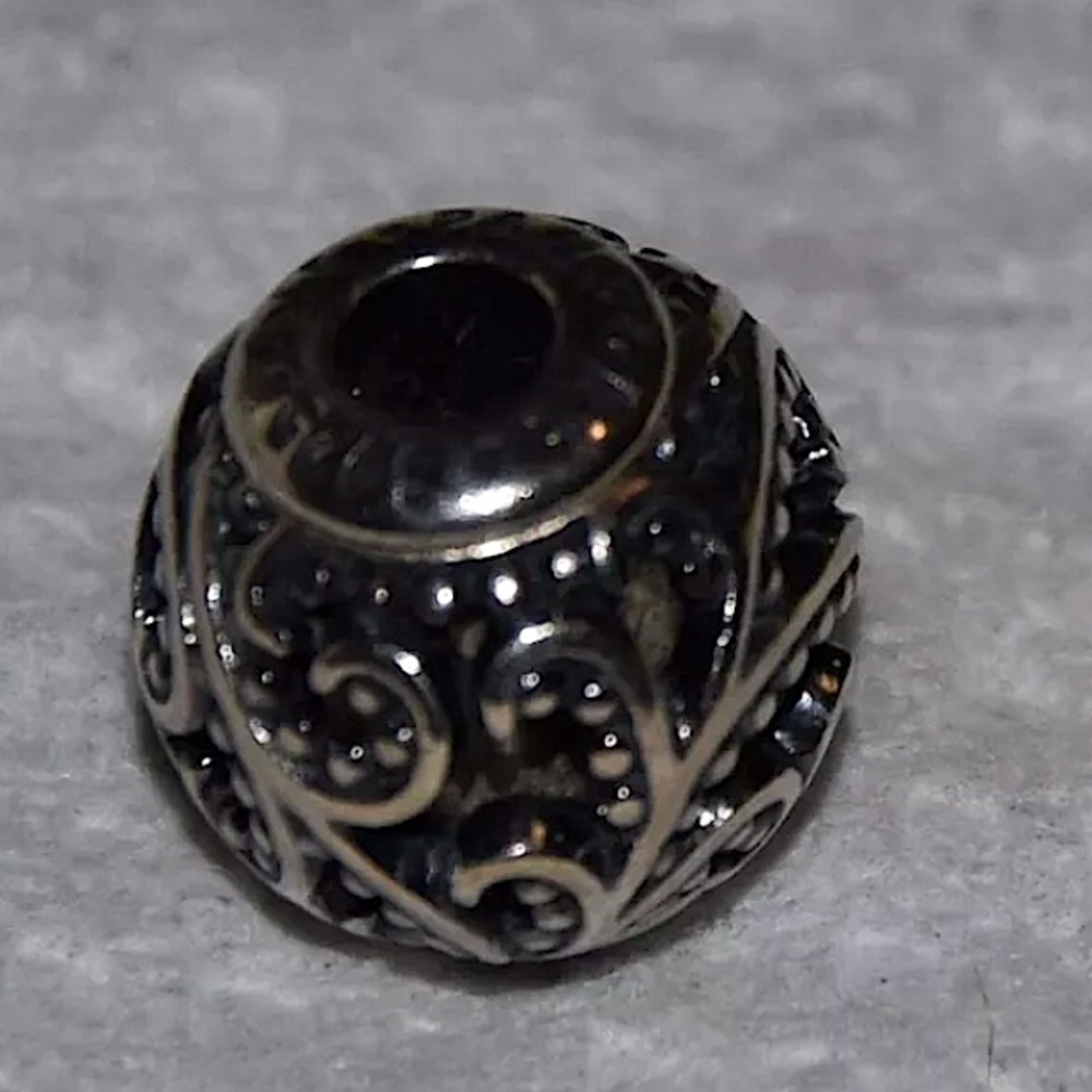 Pandora Essence FREEDOM Charm - Retired